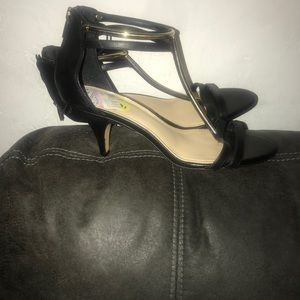 Vince Camuto heels 👠